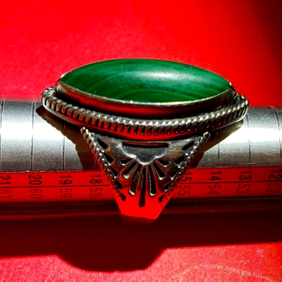 Vintage 925 Malachite Ring - Picture 4 of 6